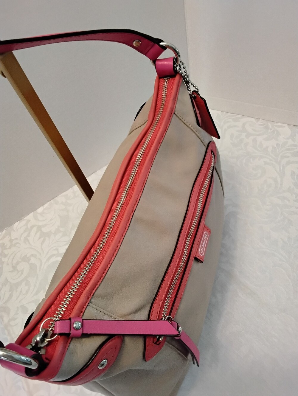 Coach Beige Daisy Leather Shoulder Hobo with Pink/Orange Trim and Tags - Picture 7 of 7